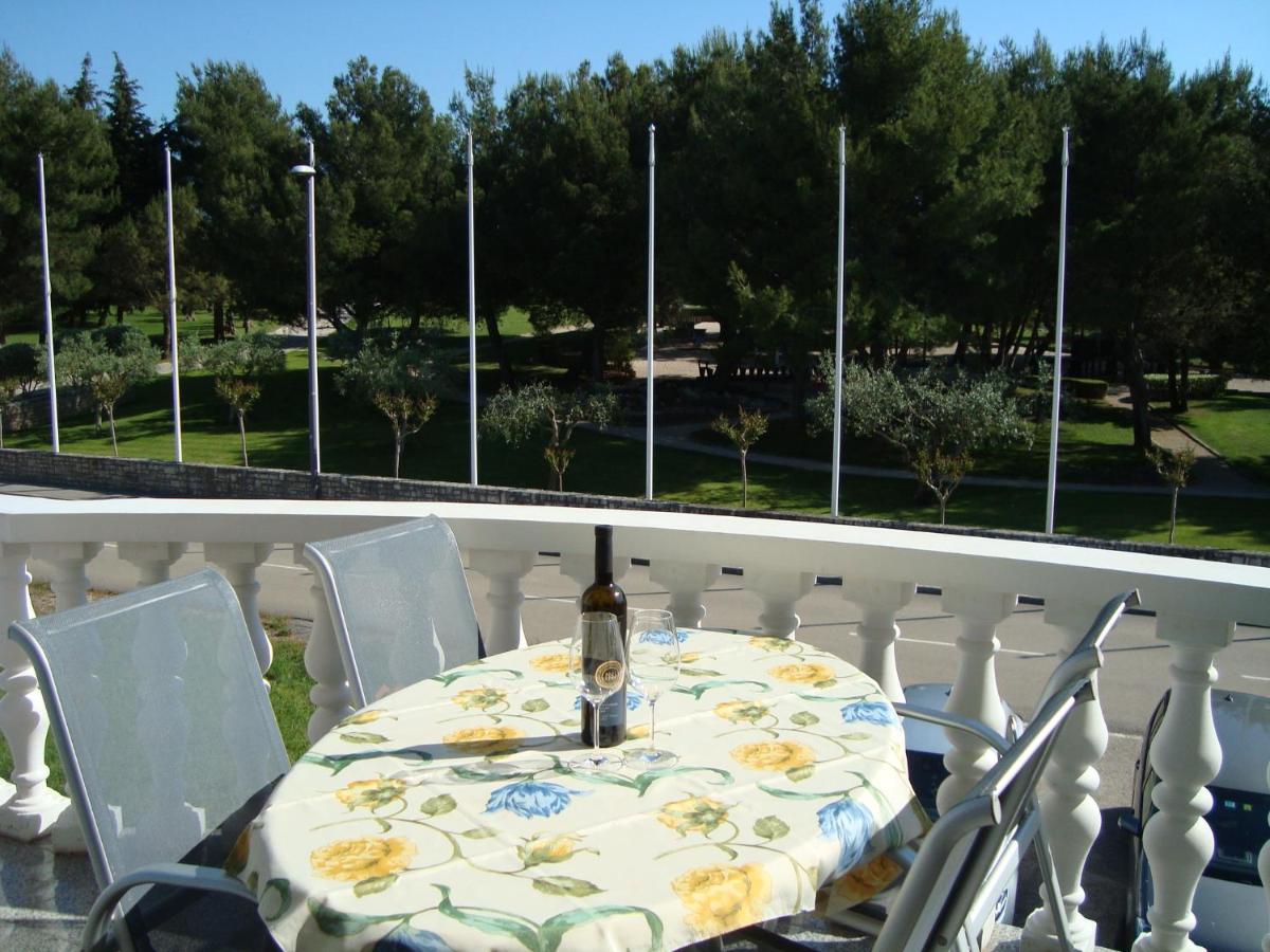 Apartman Carmen Crveni Vrh Εξωτερικό φωτογραφία